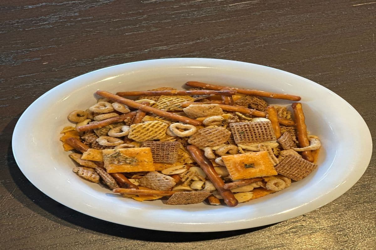 House Made Nuts and Bolts (130g)