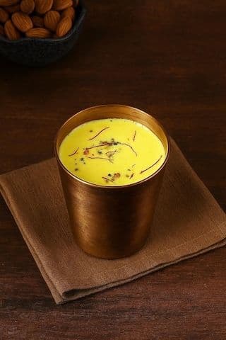 MILK BADAAM (LAIT D'AMANDE À L'INDIENNE) / MILK BADAAM (INDIAN STYLE ALMOND MILK)