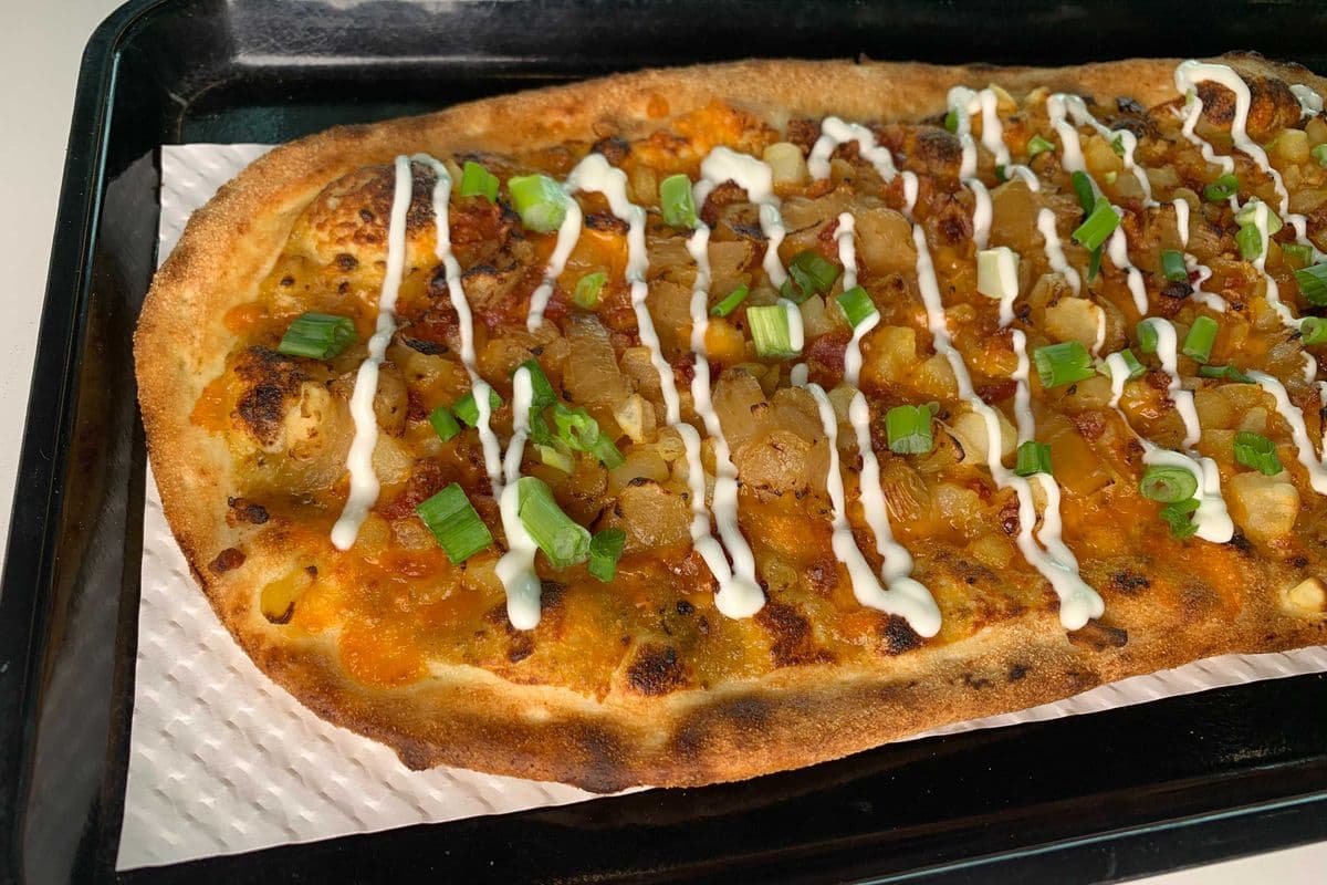 Ode to Ukraine Signature Pizza