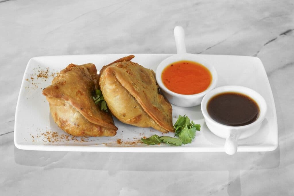 Veg Samosa (Big Size) (2 Pcs)
