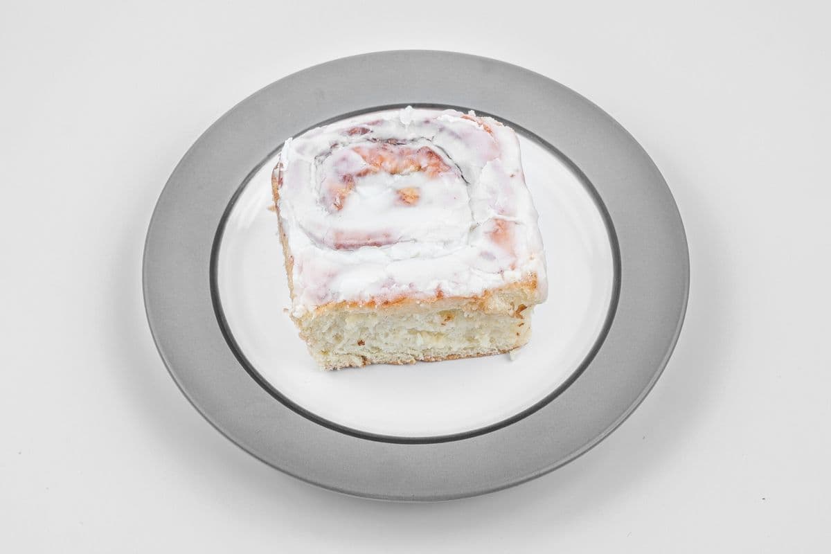 Cream Cheese Cinnamon Bun - (T)