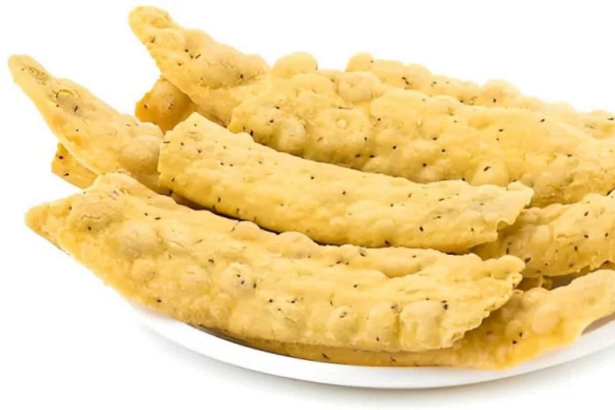 Fafda Gathiya - Medium
