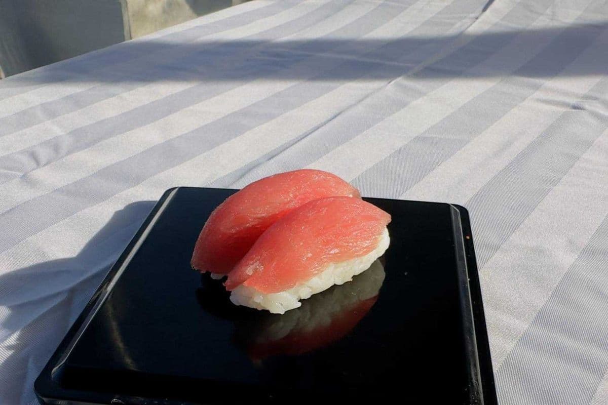 Tuna Nigiri (2pcs)