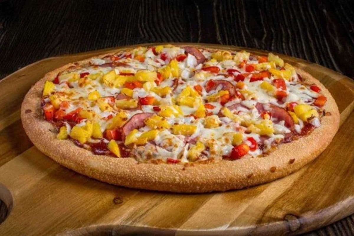 14" Tropical Hawaiian Pizza