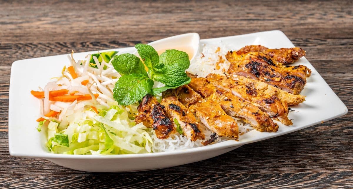 V1. Grilled Chicken Vermicelli - OO