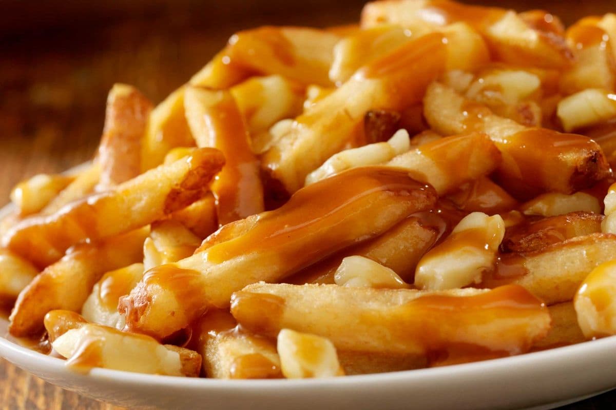 Classic Poutine ( Medium )