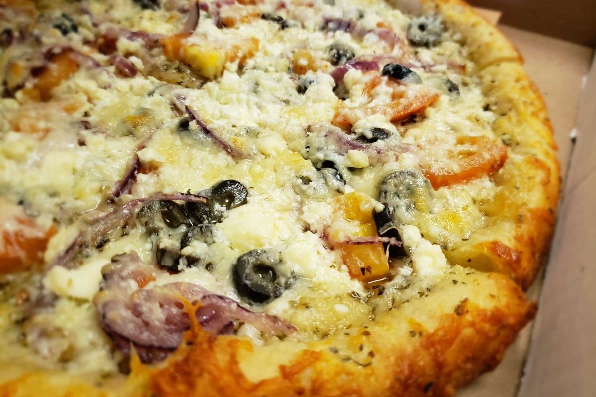 Large Greek White Pizza
