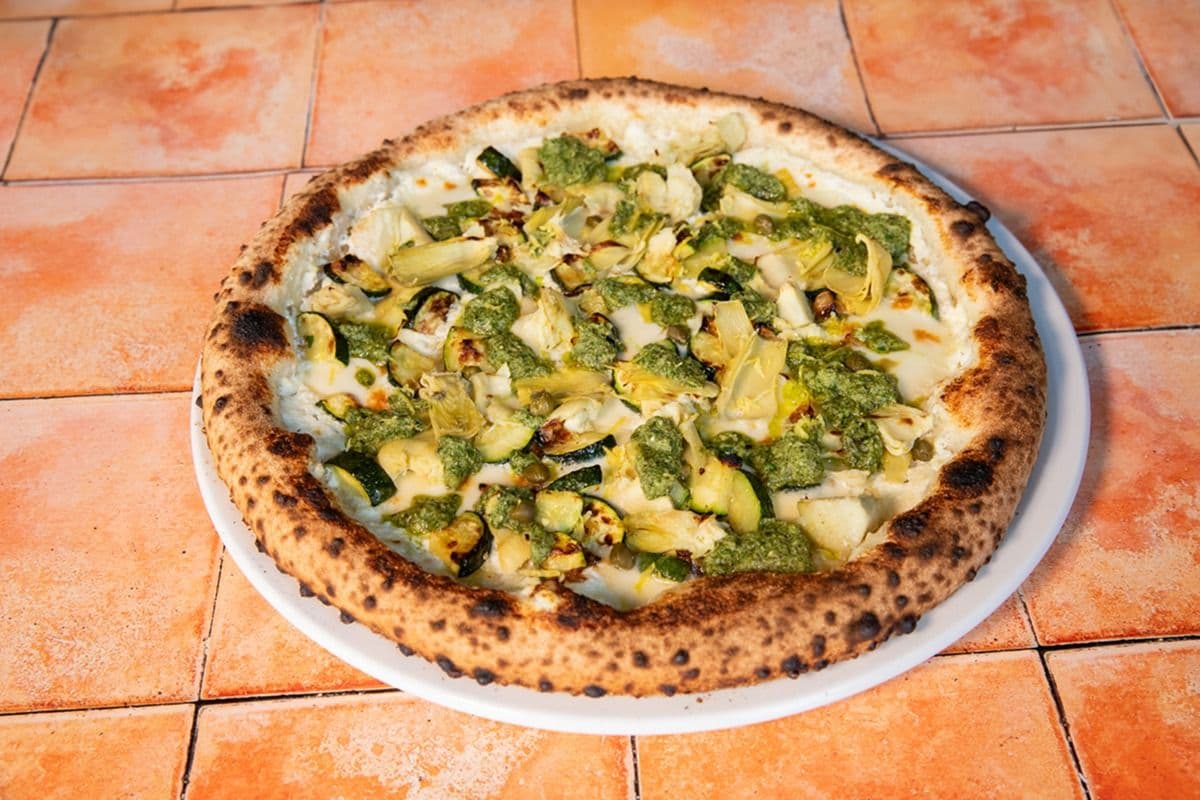 12" Regular Garden Bianca Pizza