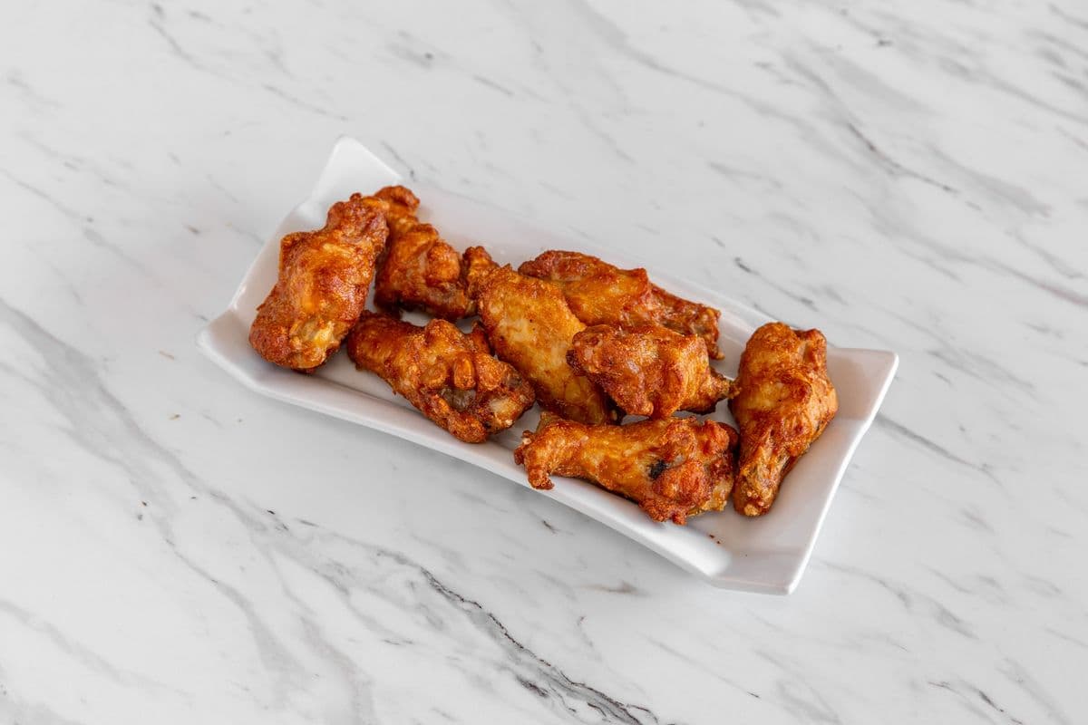 CHICKEN WINGS (8 pcs)