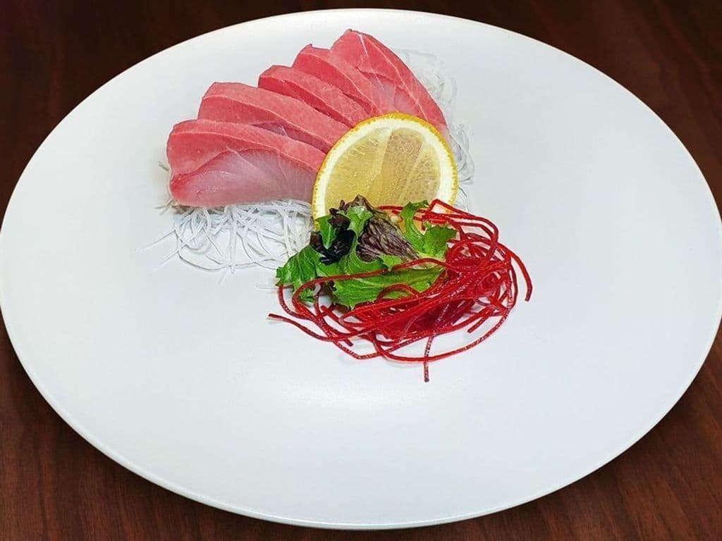 Hamachi Sashimi