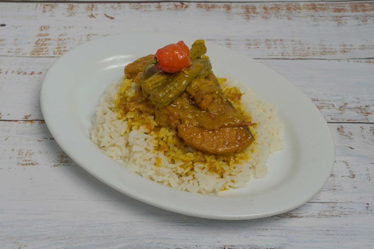 GILBAKA FISH CURRY (RICE OR ROTI)