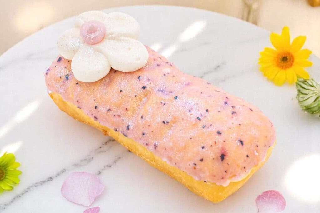 DONUT - LEMON BLUEBERRY LONG JOHN