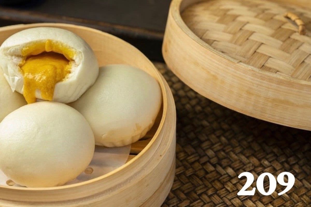 213. Steamed Egg Yolk Bun (流沙飽)/3 pcs