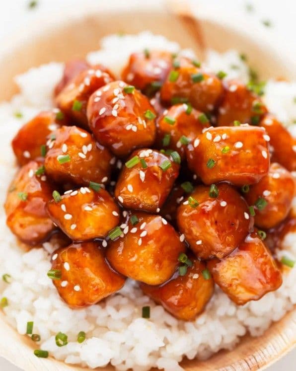 General Tao Tofu with rice / *NEW* C2B Tofu Général avec du riz