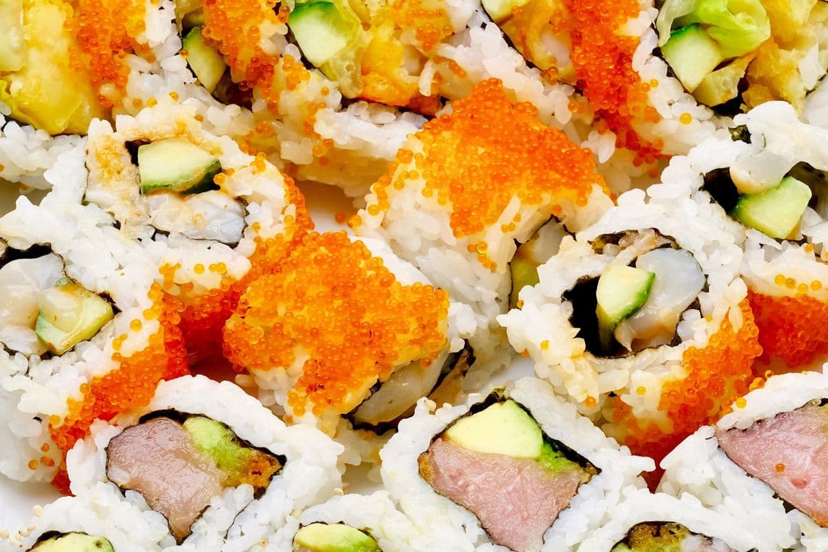 Spicy Roll Combo (17 pcs)