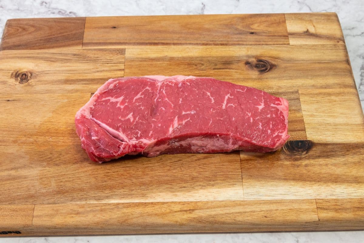 New York Striploin Steak (1 lb)