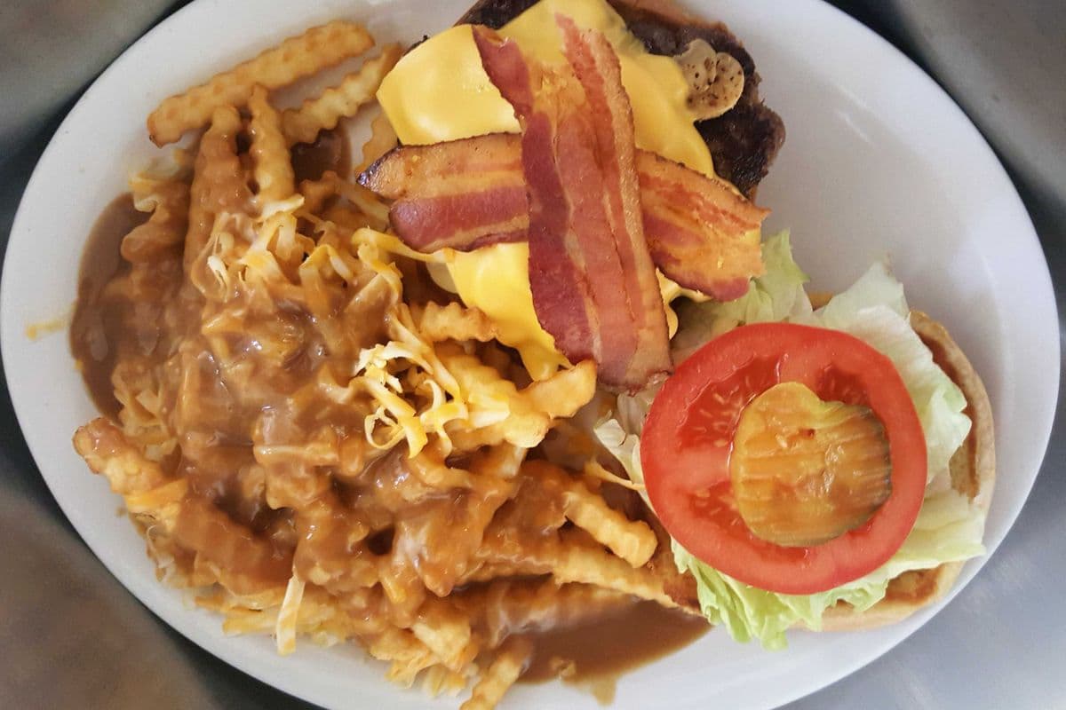 Bacon, Mushroom & Cheeseburger with one side and Pop