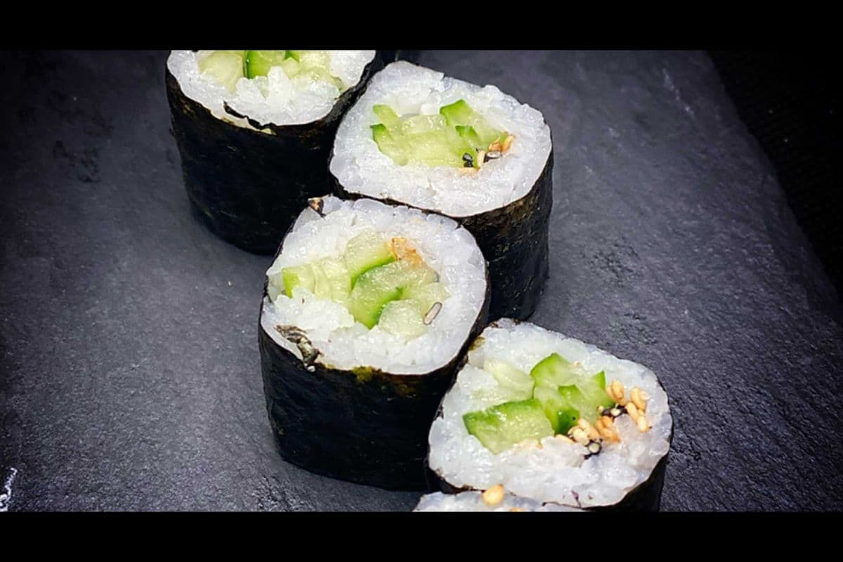 Cucumber Maki (6 pcs)