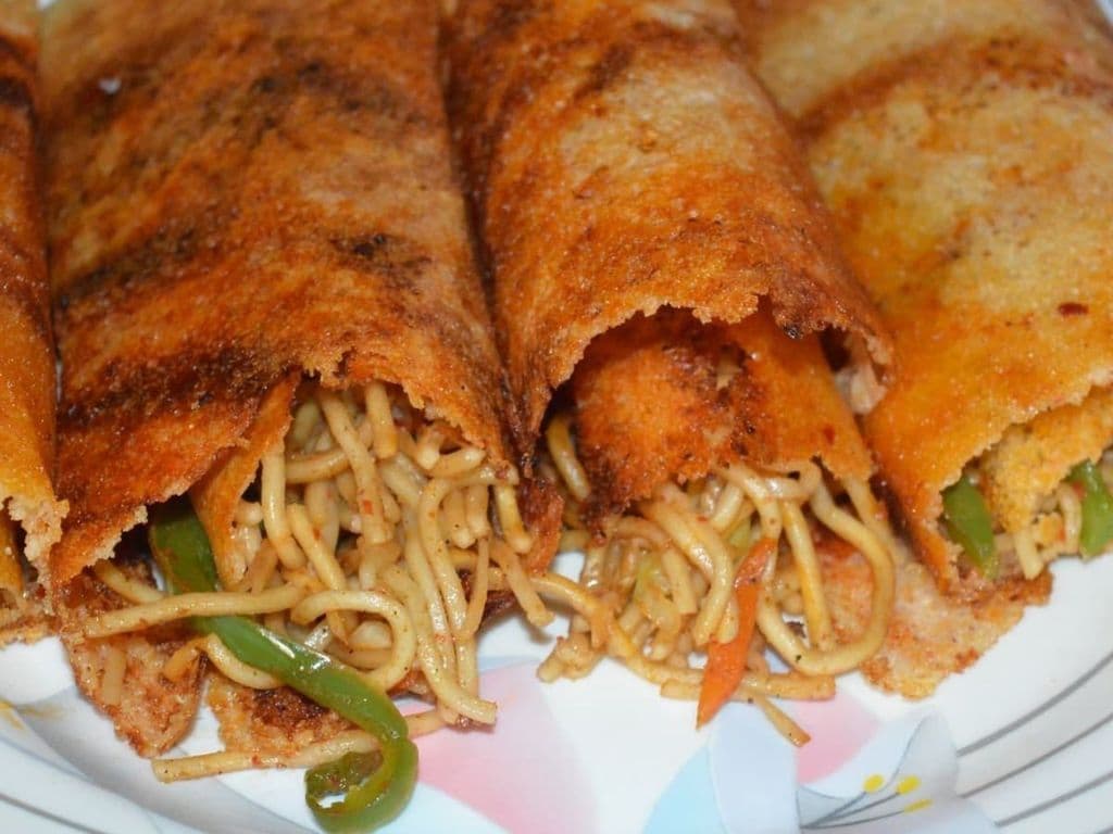 Schezwan Noodle Dosa