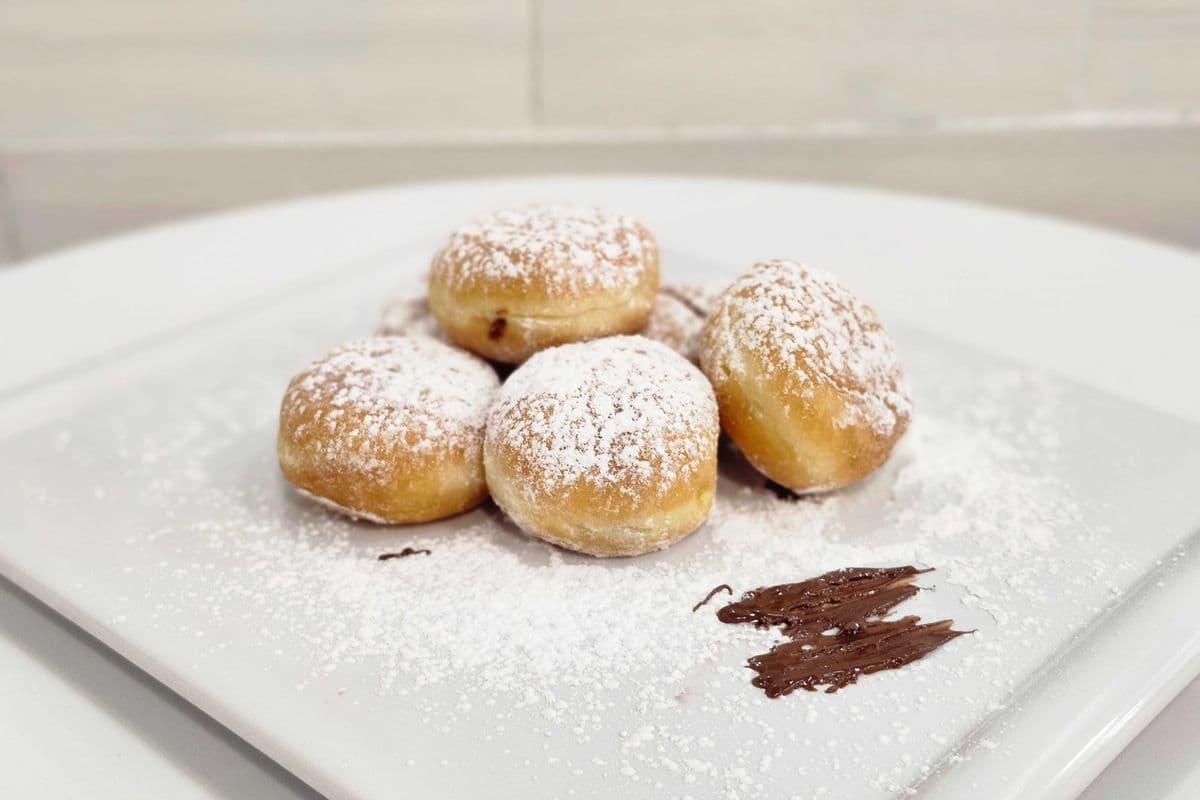 Hazelnut beignet 6pcs (pack of 6)