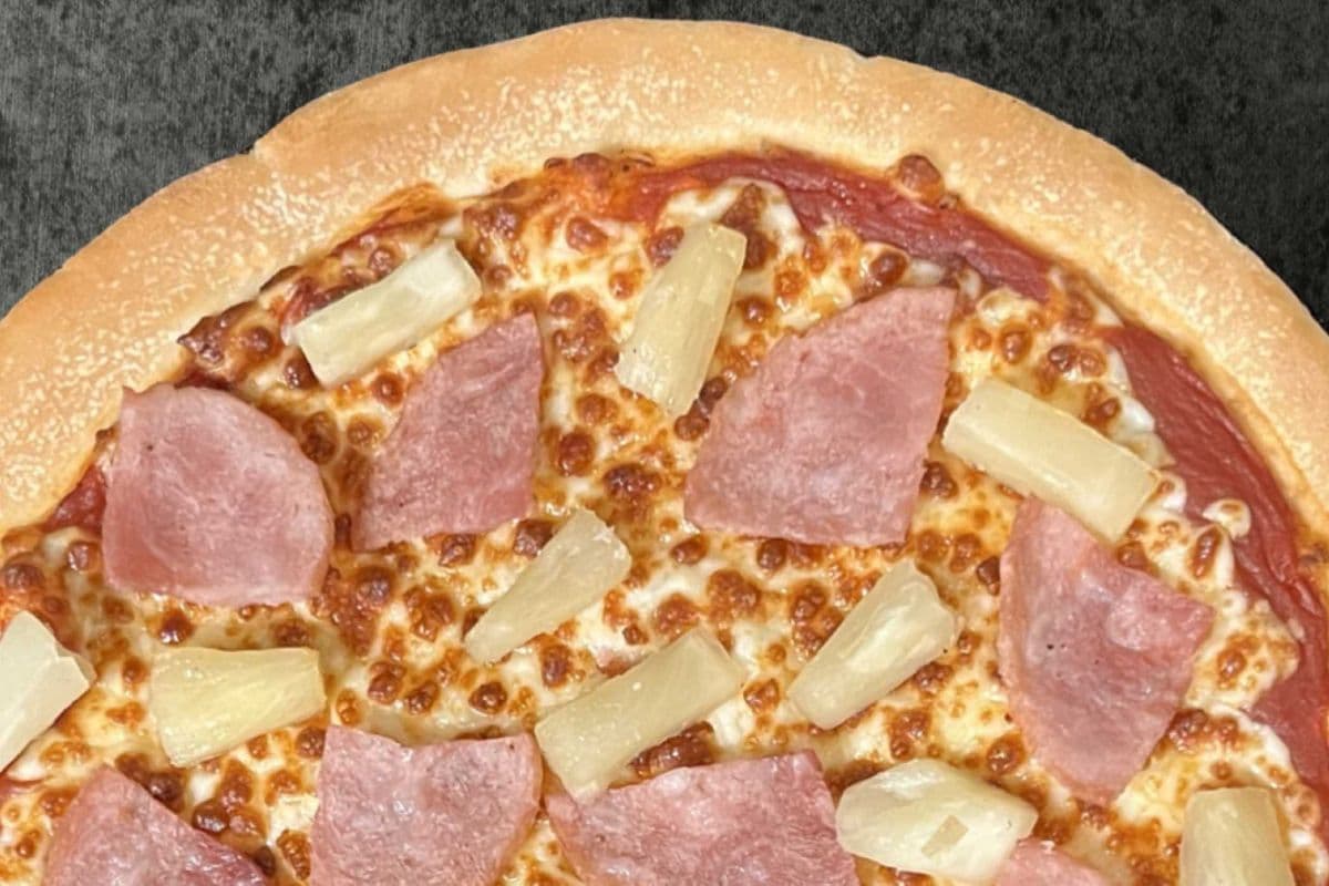 Jumbo Hawaiian Pizza