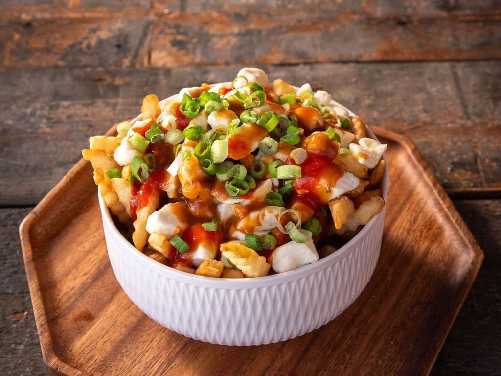 POUTINE POULET BUFFALO RÉGULIÈRE