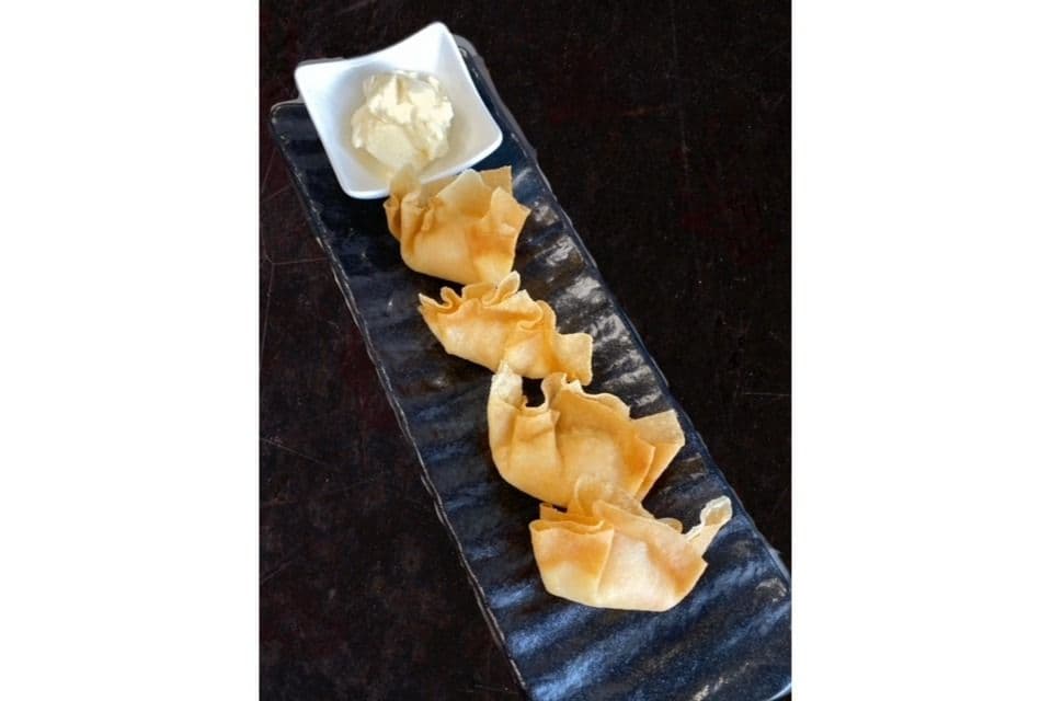 438. Deep-Fried Shrimp Dumplings with Salad Dressing (4 pcs) 炸蝦角