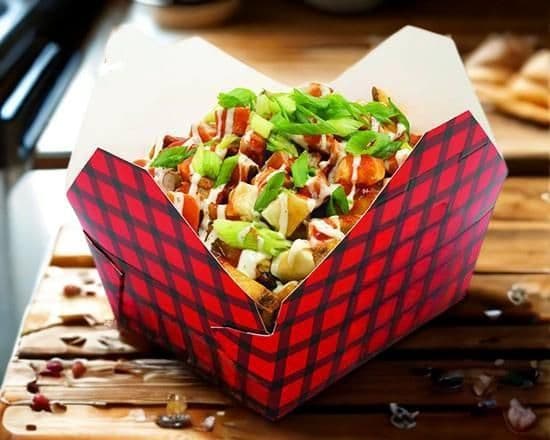 Buffalo Grilled Chicken Poutine