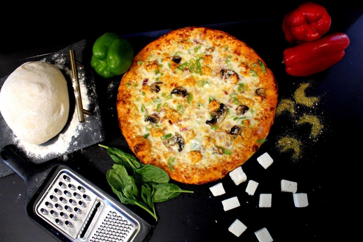 ✅Recommended !!!! Paneer Makhni Pizza