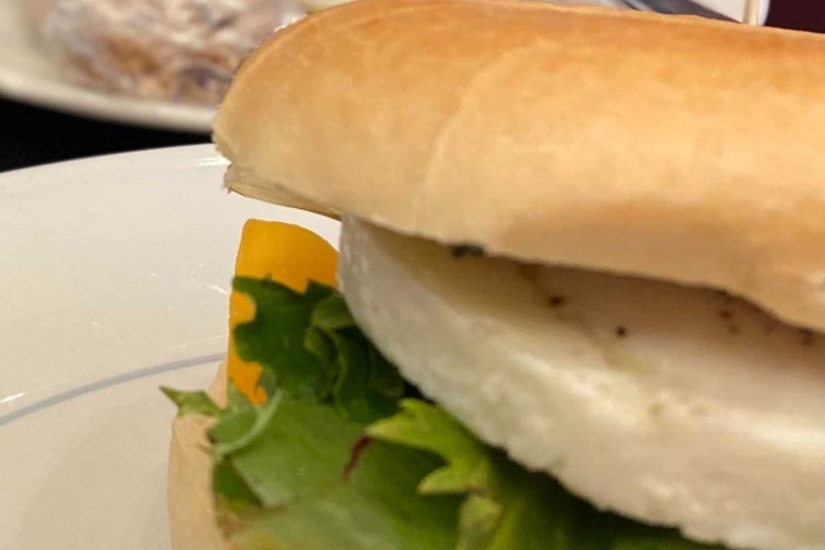Breakfast Bagel w/egg & ham