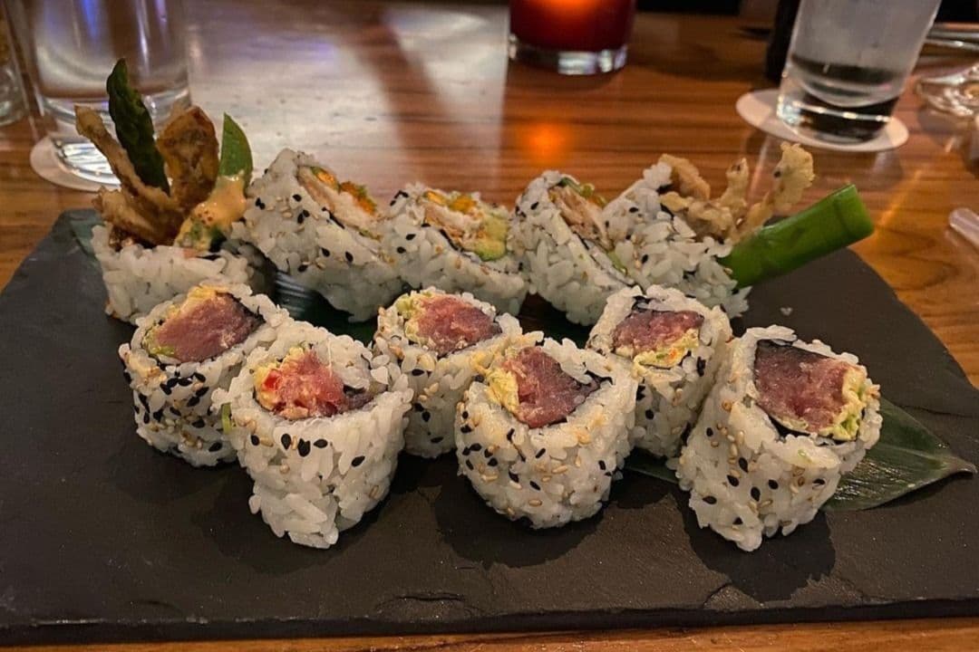 Spicy Tuna Roll (6 pcs)