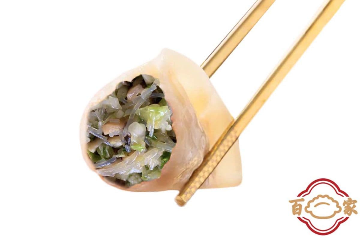 02. Chou, champignon et vermicelli / Cabbage, Mushroom, and Vermicelli 白菜香菇粉丝煎饺