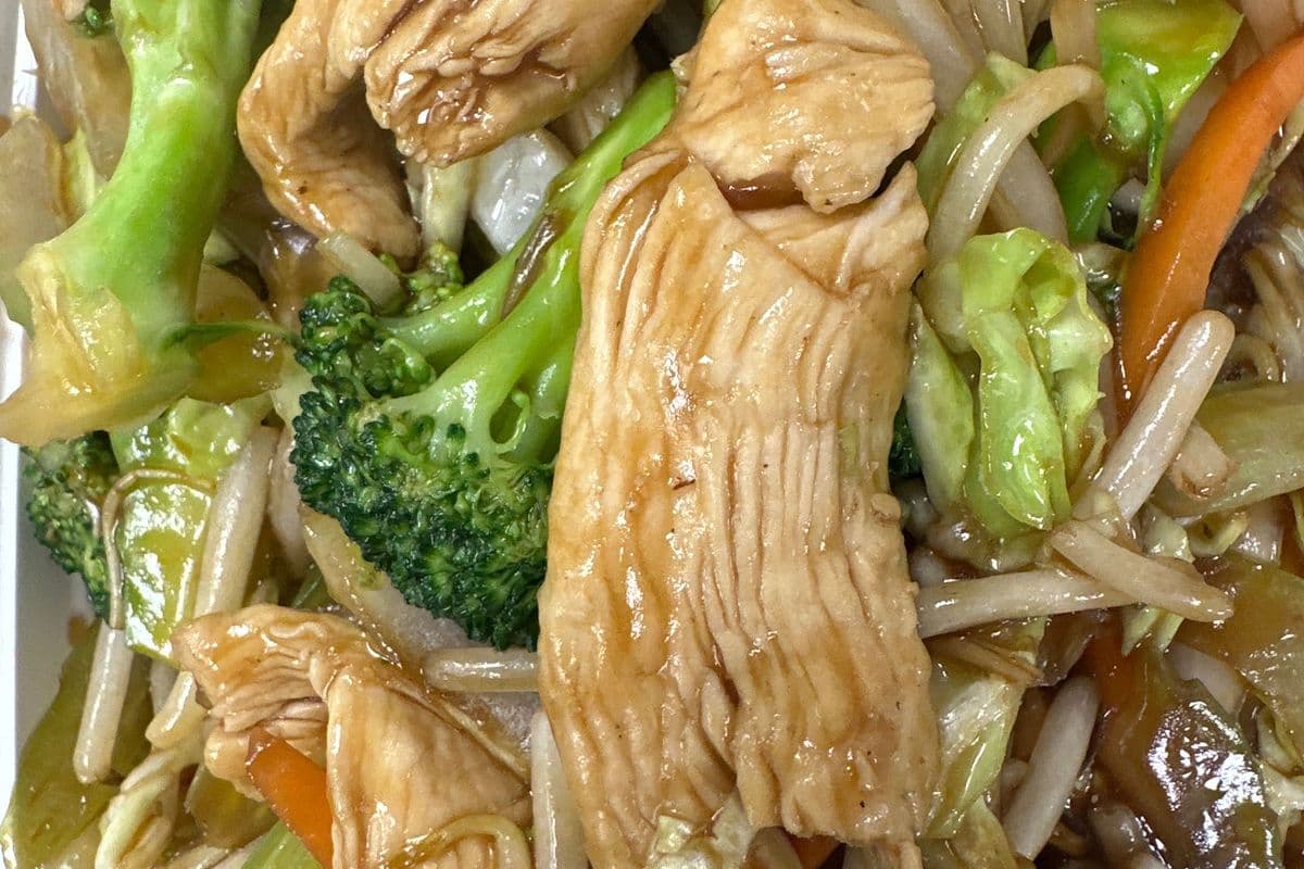 Chicken or Beef or BBQ Pork Chop Suey