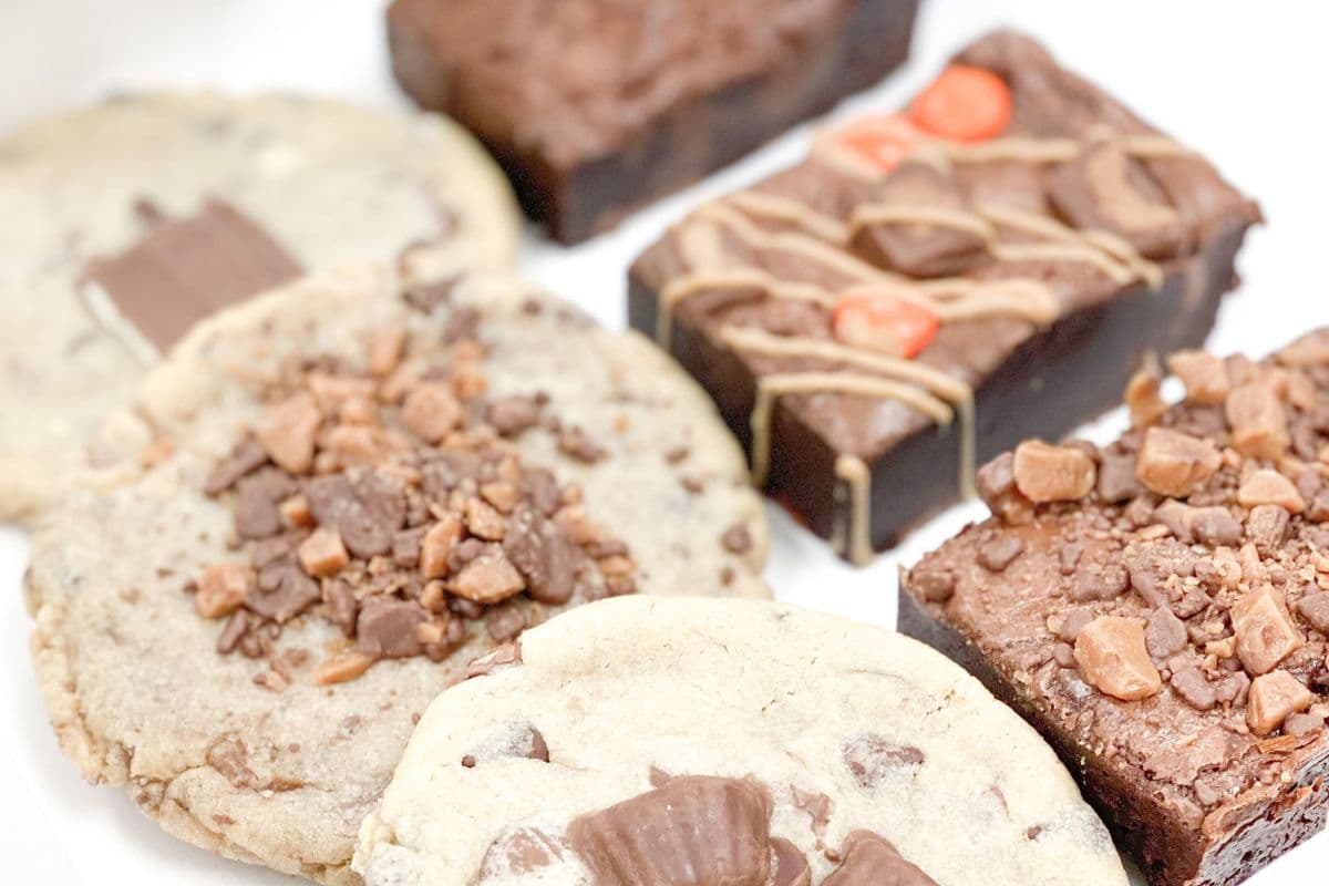 3 Brownies & 3 Cookies/3 Brownies et 3 Biscuits