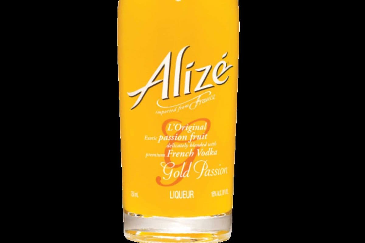 ALIZE GOLD ( PASSION FRUIT & COGNAC ) (1 x 750 ML)
