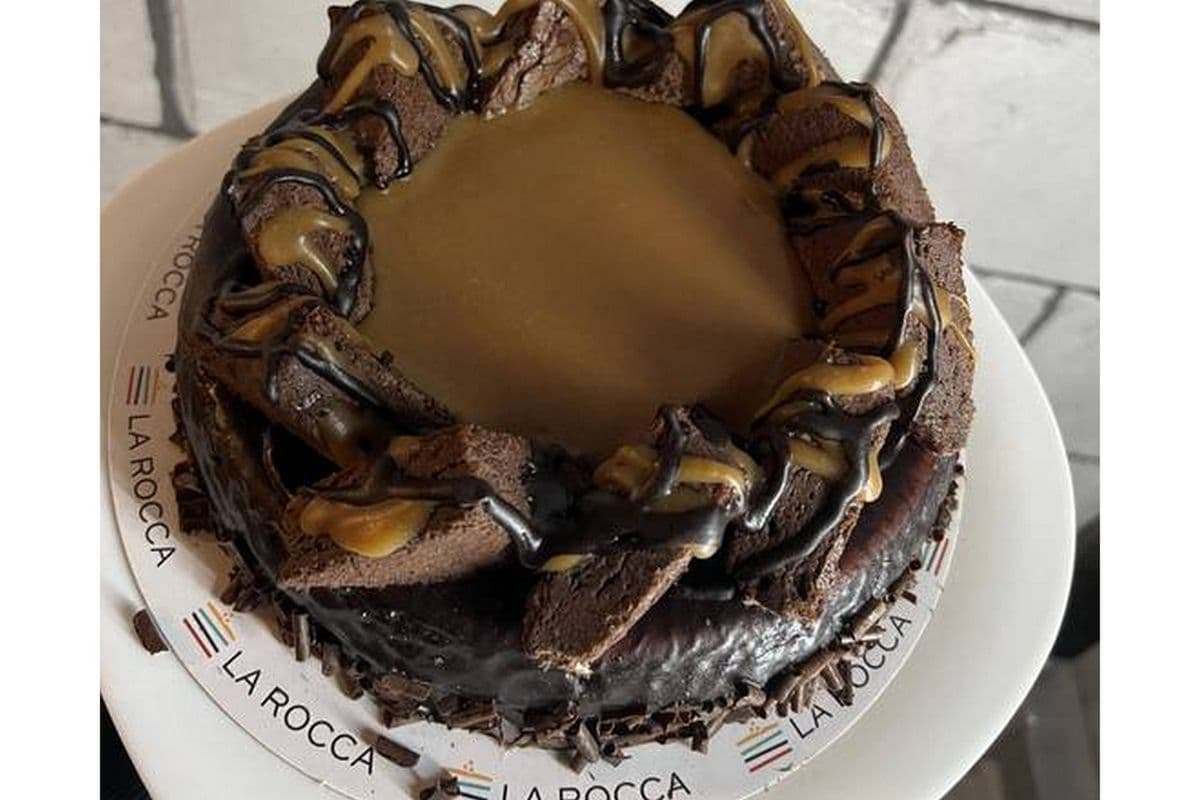 Fudge Brownie Cheesecake - Cakes and Grab and Go's