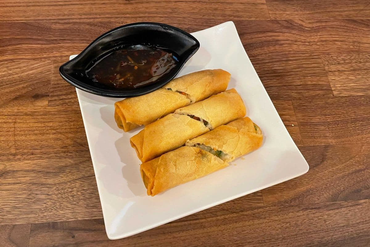 Veg Spring Roll (素菜春卷)