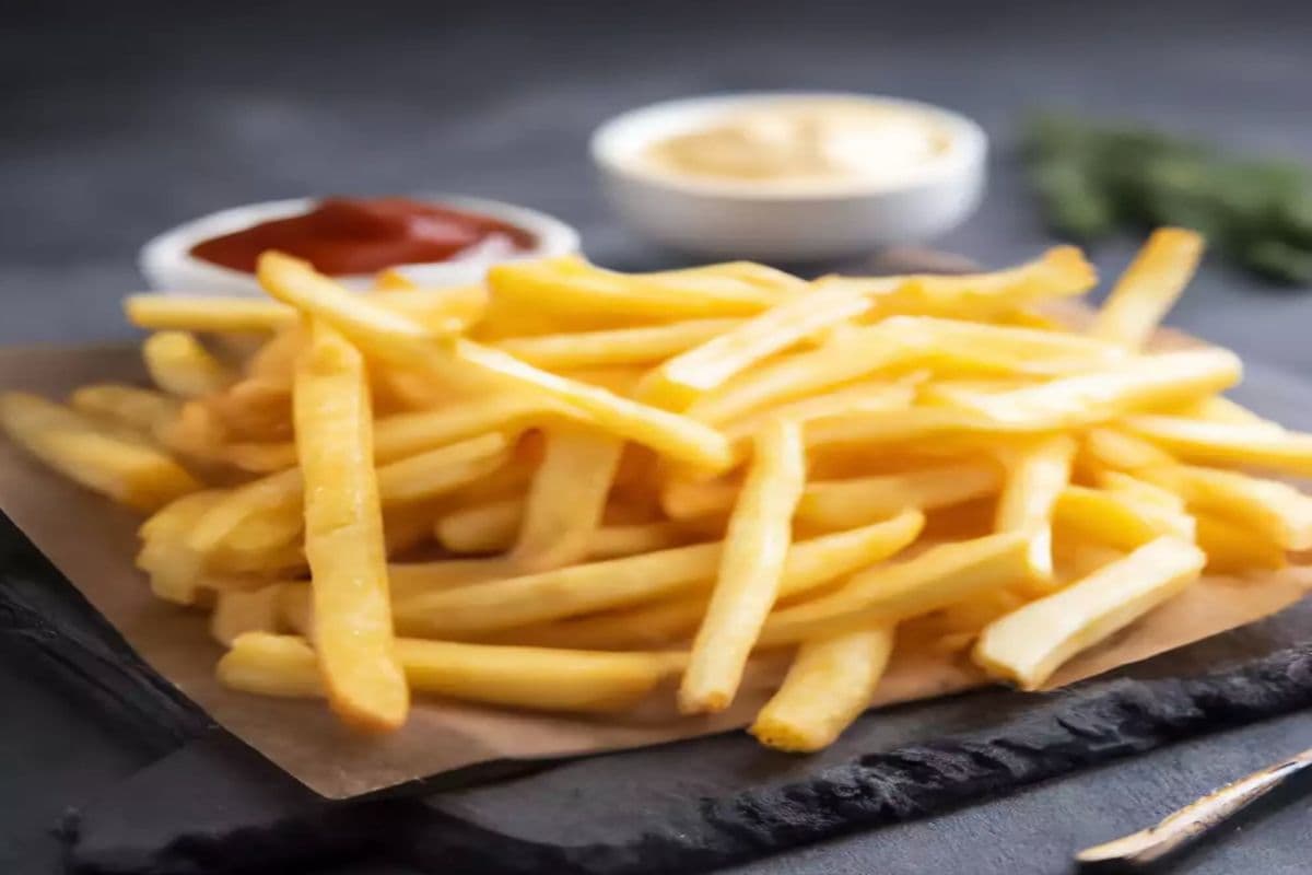 Fries (8 oz) (290 cal)