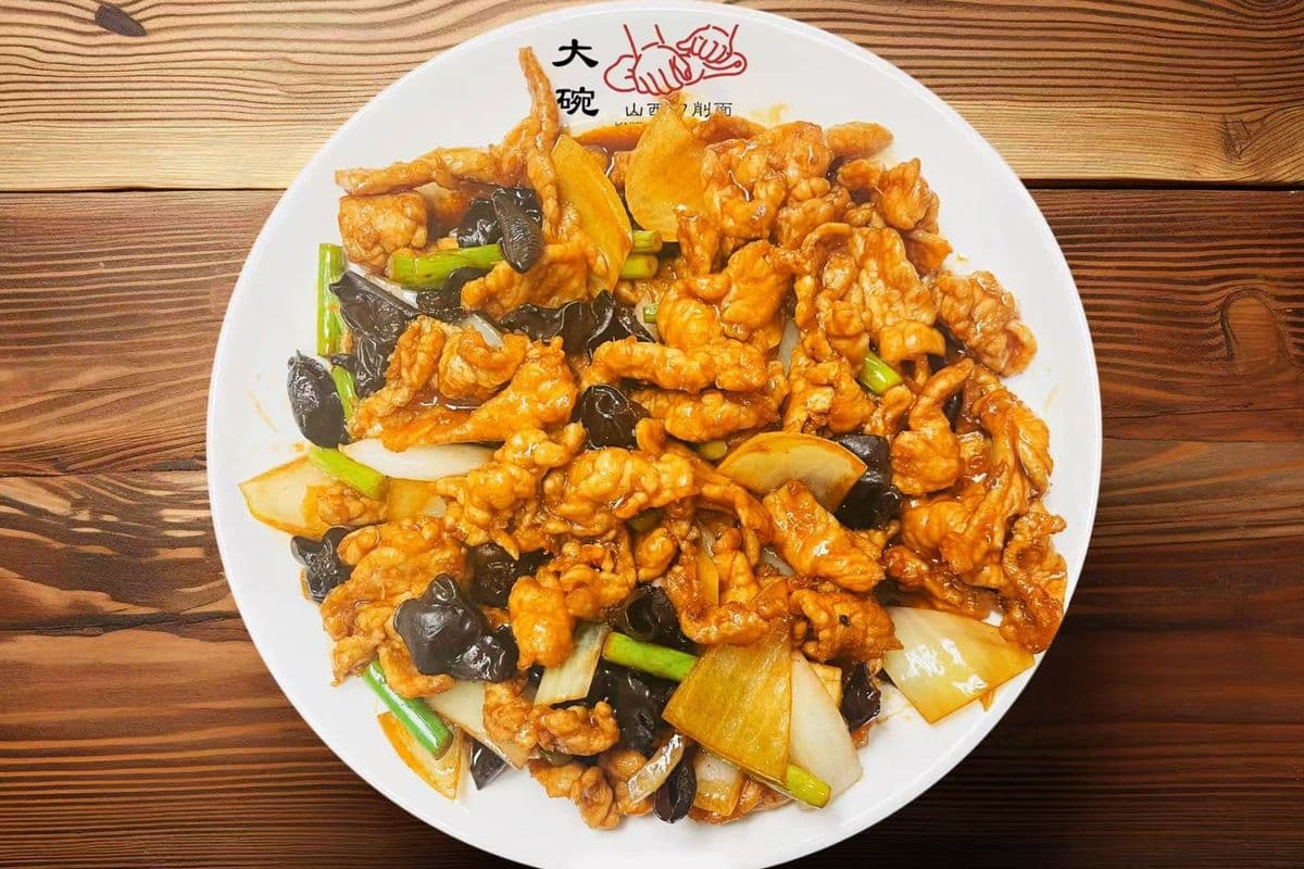 Stir-fried Pork (Special) / 过油肉(招牌)