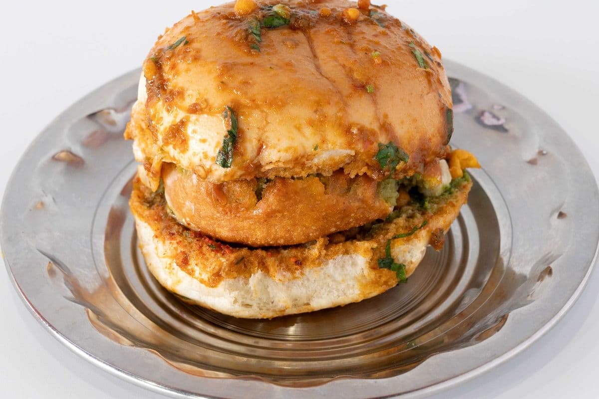 Volcano Cheese Vada Pav (2 Pcs) ***Soggy Buns***