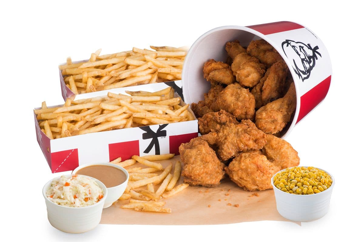 Baril 18 morceaux et 5 accompagnements format grand / Original Chicken Bucket (18 pcs) and Five Large Sides
