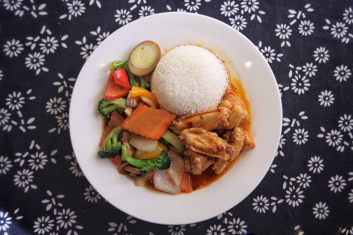 H2. Spicy Chicken Wings Rice Combo