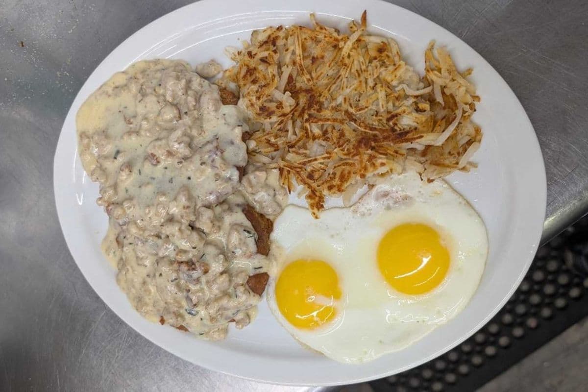 BISCUITS & GRAVY