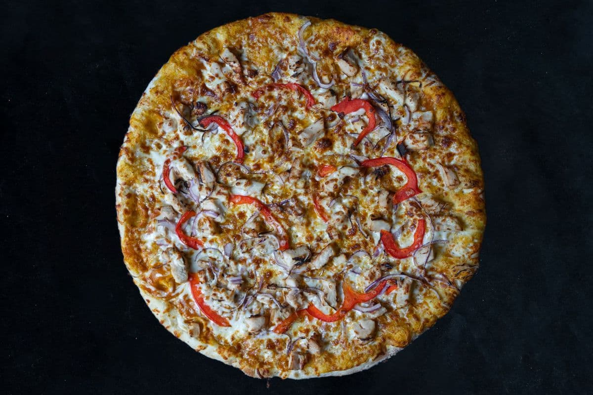 12" Medium Butter Chicken Pizza