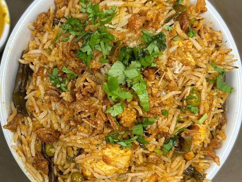 Avakai Chicken Dum Biryani