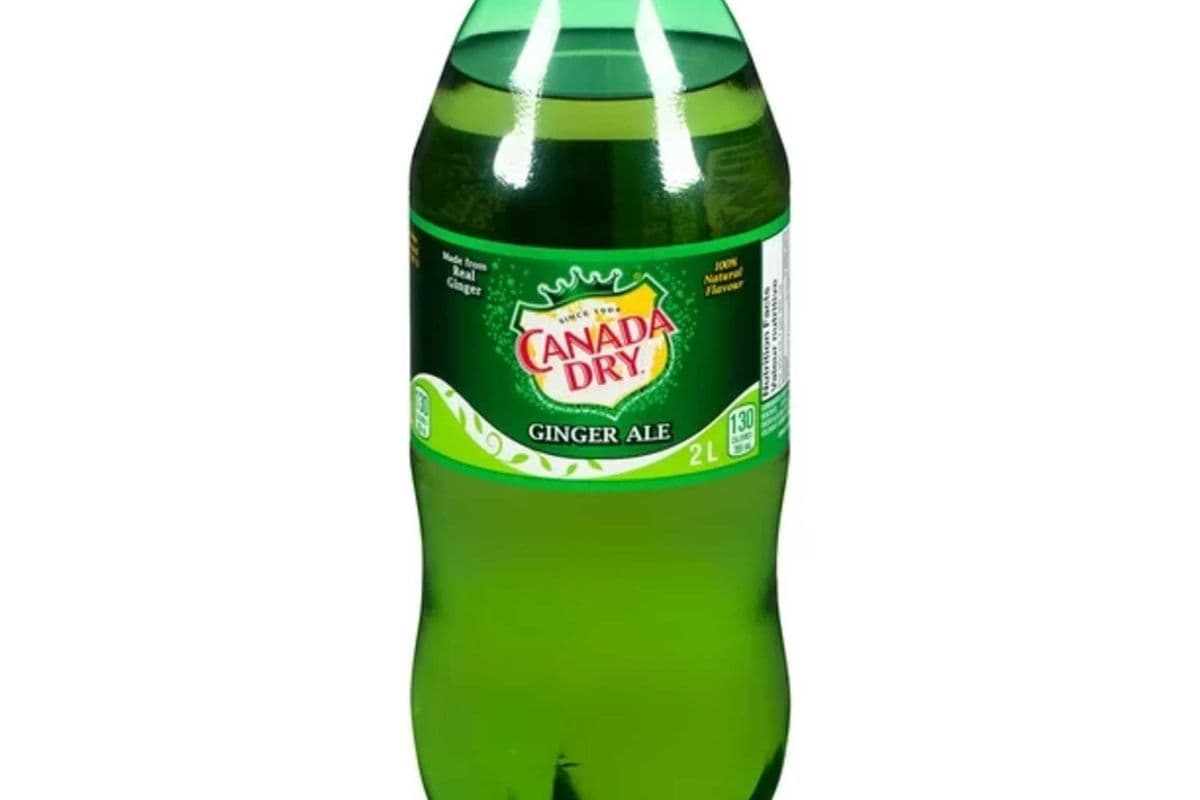 Canada Dry Ginger Ale (Green Bottle) (2 L )