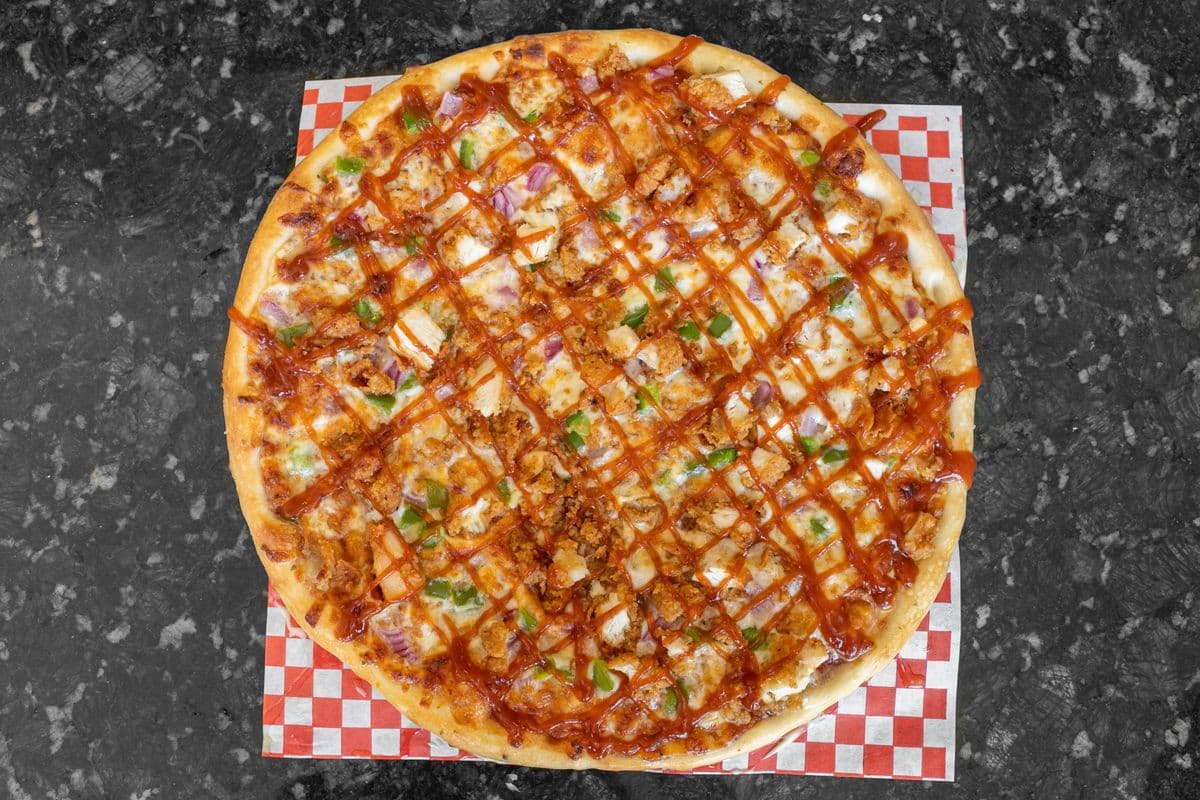 Queen Pub-Style BBQ Chicken Pizza
