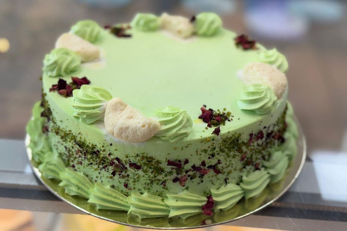 Rasmalai Cake 8" Round Eggless
