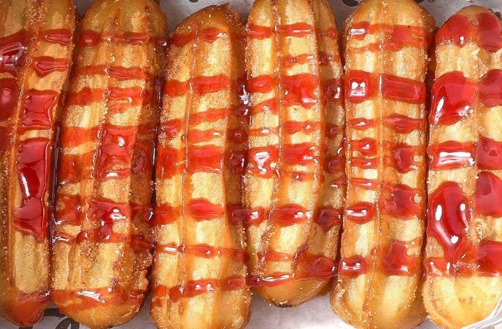 6 CHURROS WITH NUTELLA STUFFED