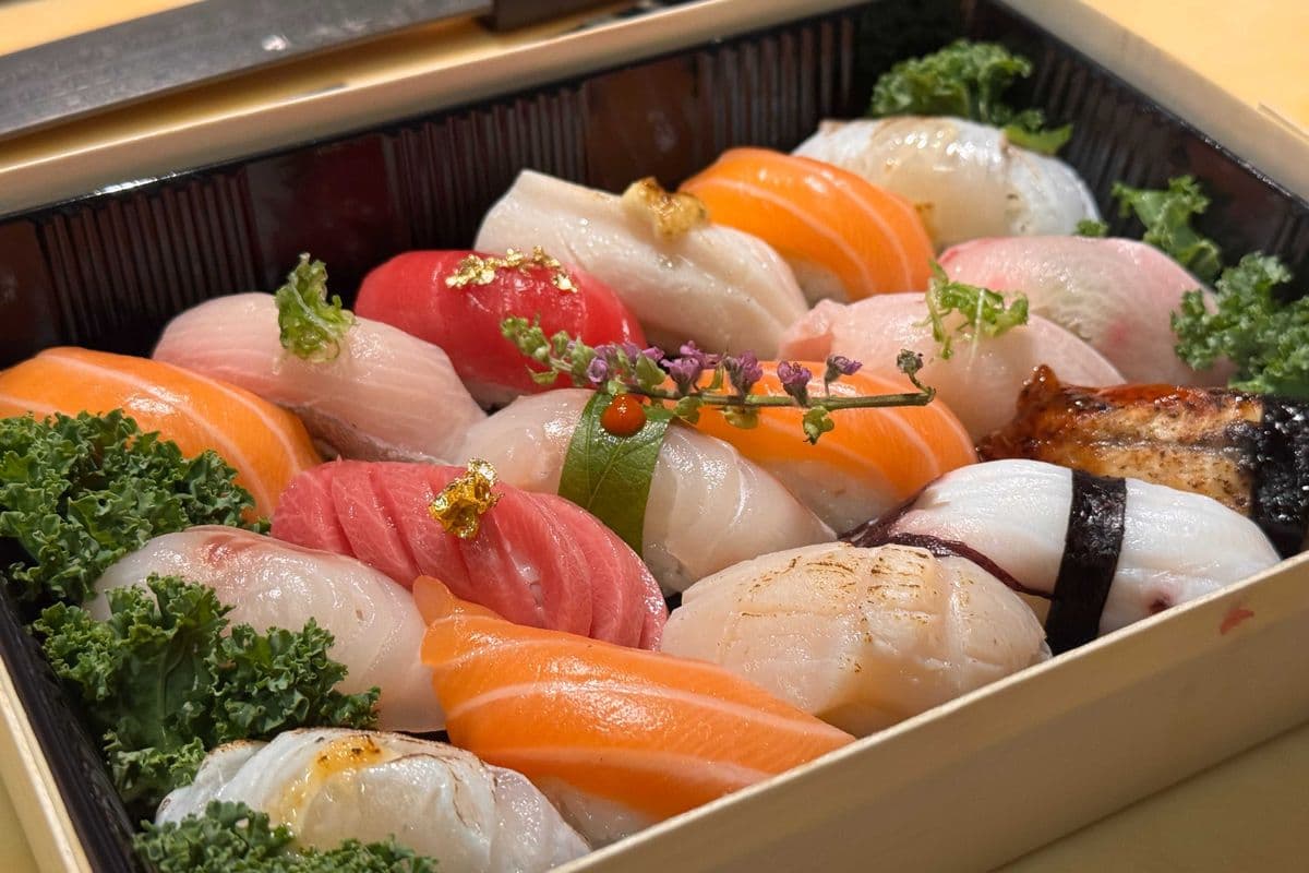 Omakase Sushi (18 pcs)